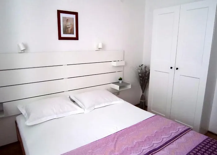 Apartment With Parking Space Pag - 25319 Pag Town